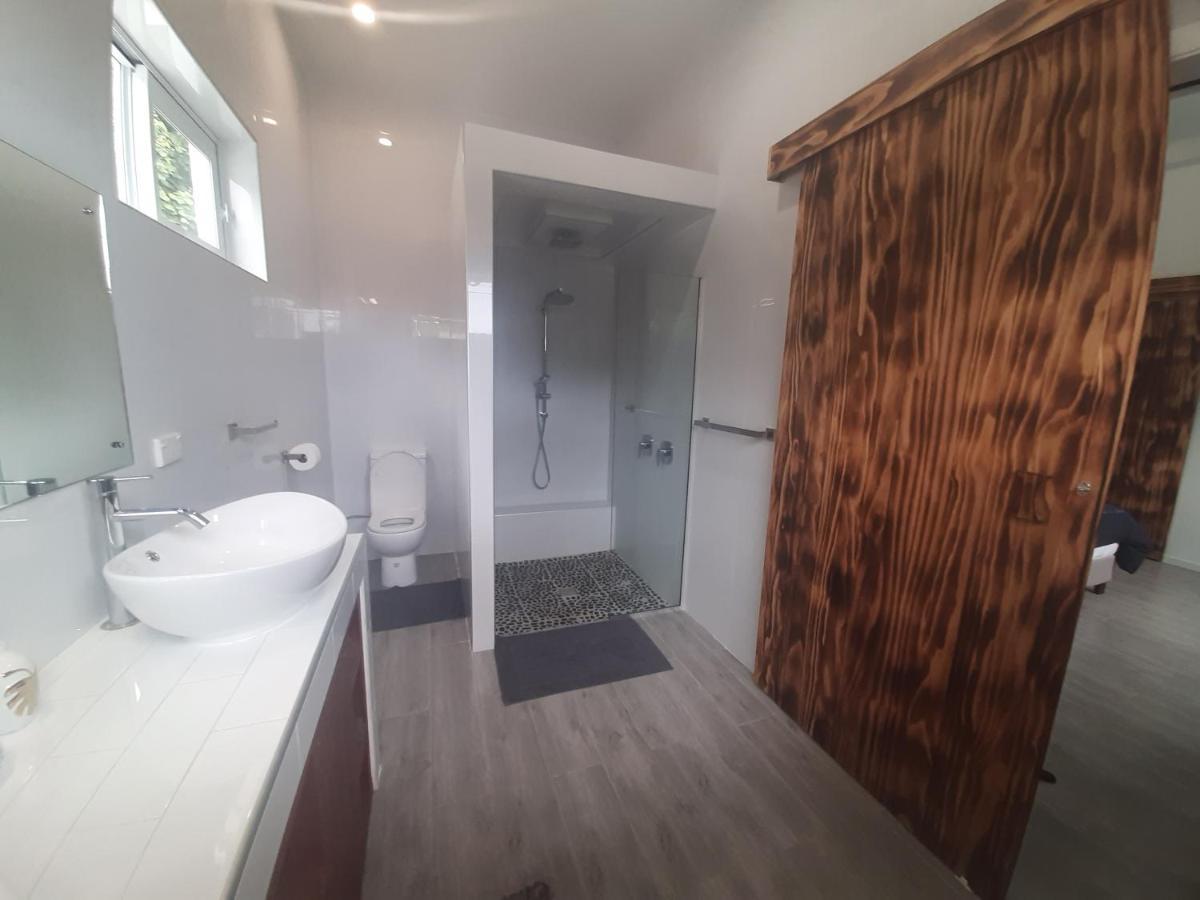 Mai'I Villa 1 - Muri Аваруа Экстерьер фото